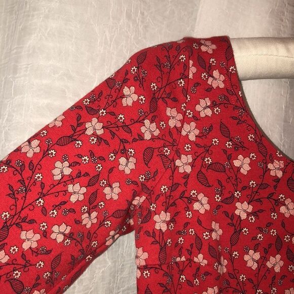 Hollister M Scoop Neck Back Quarter Sleeve Cotton Red Floral Skater Dress - Picture 8 of 15